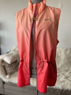 Nike Women’s Ombré Coral Pink Lightweight Vest